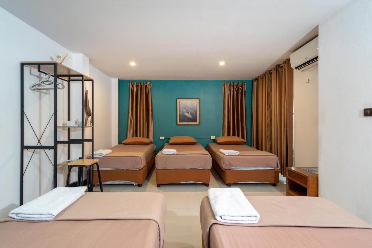 Black Pantera Hostel Patong Buitenkant foto