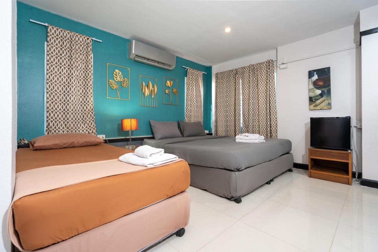 Black Pantera Hostel Patong Buitenkant foto