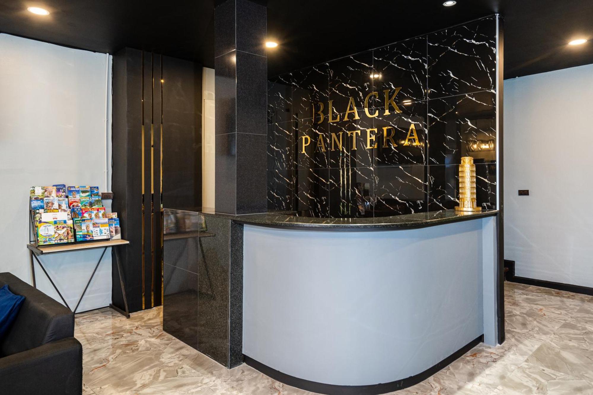 Black Pantera Hostel Patong Buitenkant foto